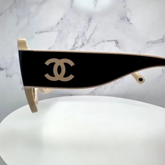 New CHANEL Sunglasses - Picture 15 of 16
